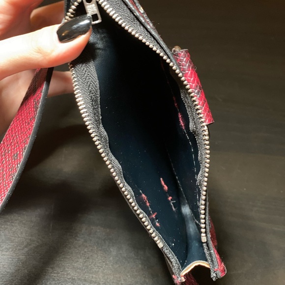 Red Snake Skin Belt Purse PU Leather - Picture 4 of 6